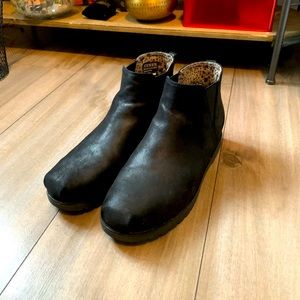 Black Skechers Bobs boots